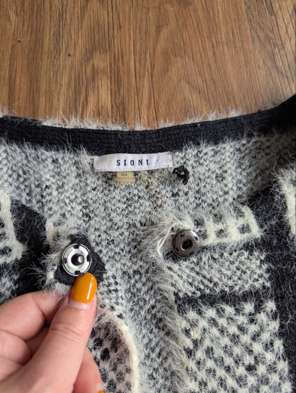 Sioni Black And Gray Plaid Open-Front Fuzzy Cardigan Sz XL - Picture 5 of 8